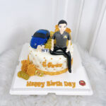 เค้ก3มิติ รูปปั้นหนุ่มหล่อ กับรถคู่ใจ - Image 3