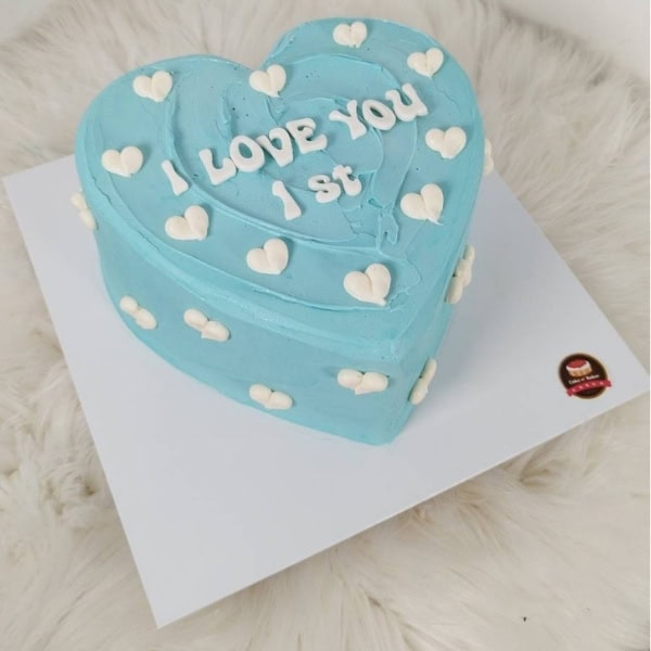 3 เค้กมินิมอล สีฟ้า ตกแต่งรูปหัวใจ