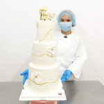 เค้กแต่งงาน3ชั้นสีขาว ไดคัทบ่าวสาว