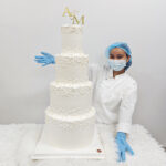 เค้กแต่งงาน 4ชั้นสีขาว บีบครีมดอกไม้