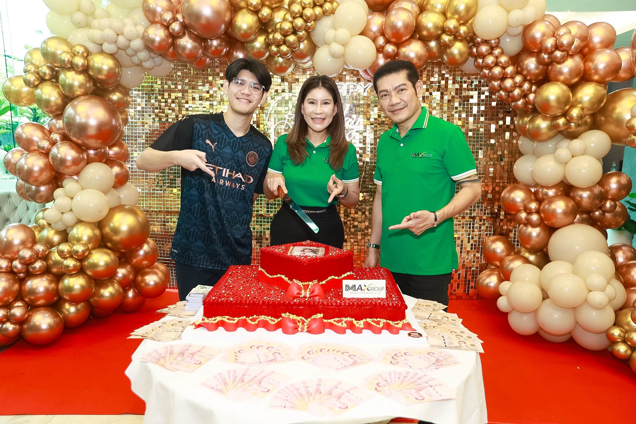 เค้กวันเกิด bigboss