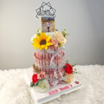 เค้กม้วนเงินตกแต่งดอกไม้สด - Image 3