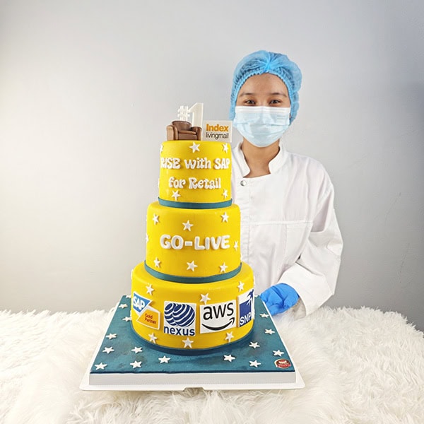 เค้ก3ชั้น Kick-off-โปรเจค ธีมเหลืองฟ้า