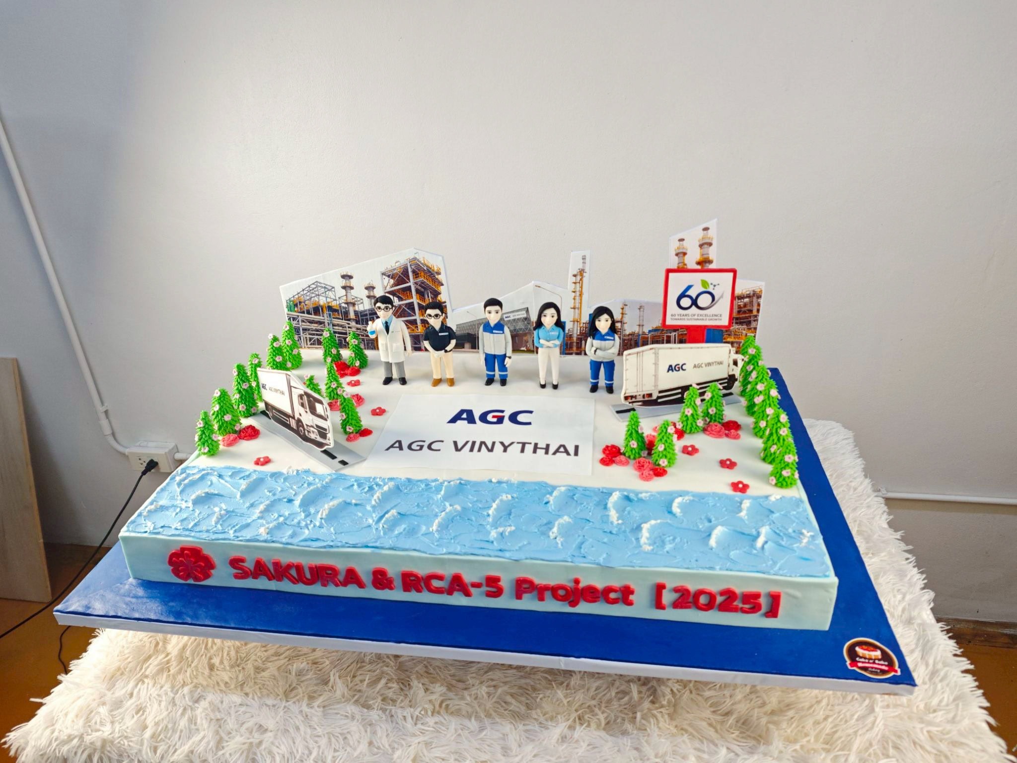 AGC Vinythai ฉลองครบรอบ 60 ปี 5 AGC Vinythai สั่งทำเค้ก 3 มิติ ฉลองครบรอบ 60 ปี