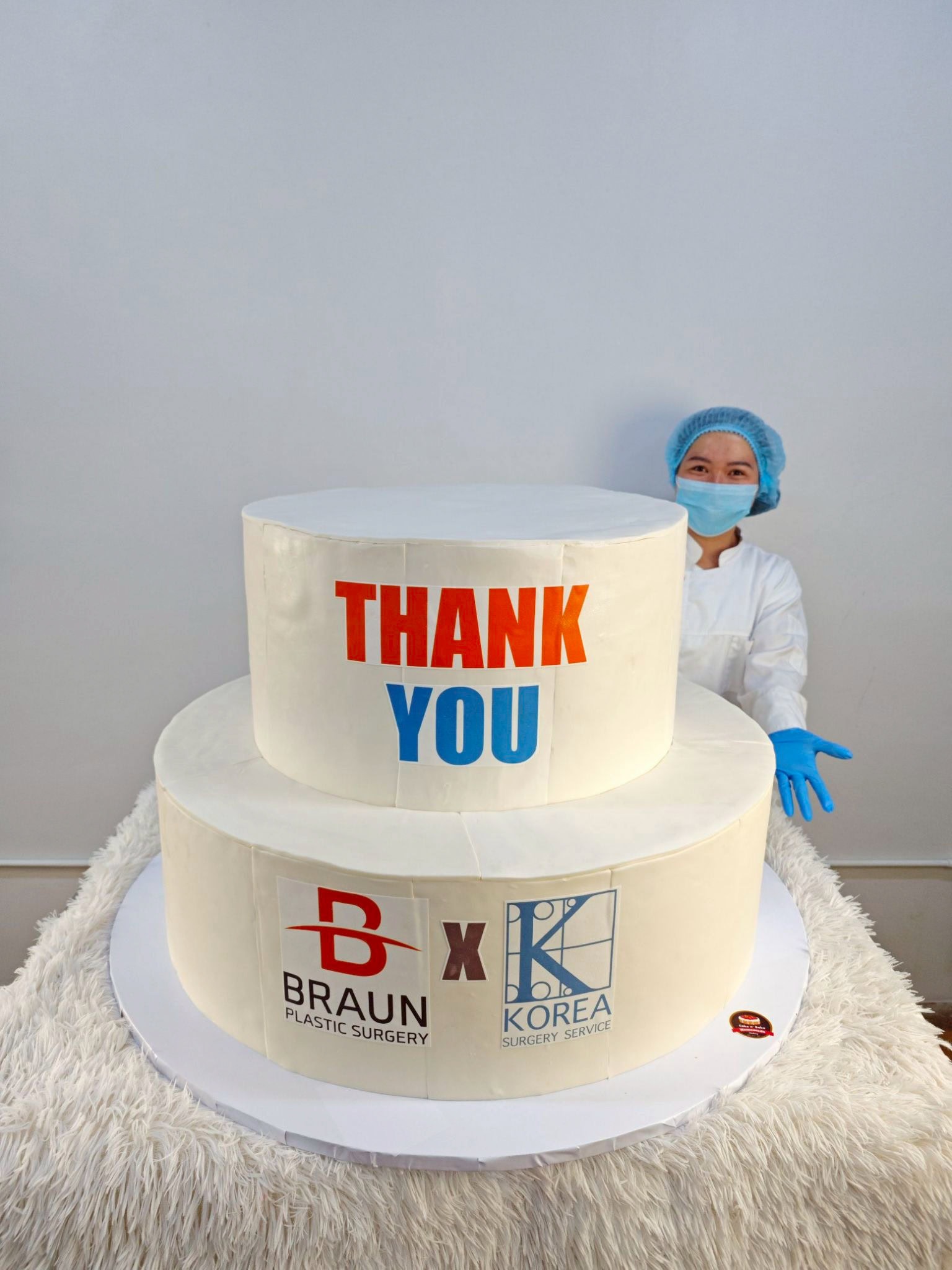 เค้ก 2 ชั้นธีมองค์กร THANK YOU Edition 3 เค้ก 2 ชั้นธีมองค์กร THANK YOU Edition