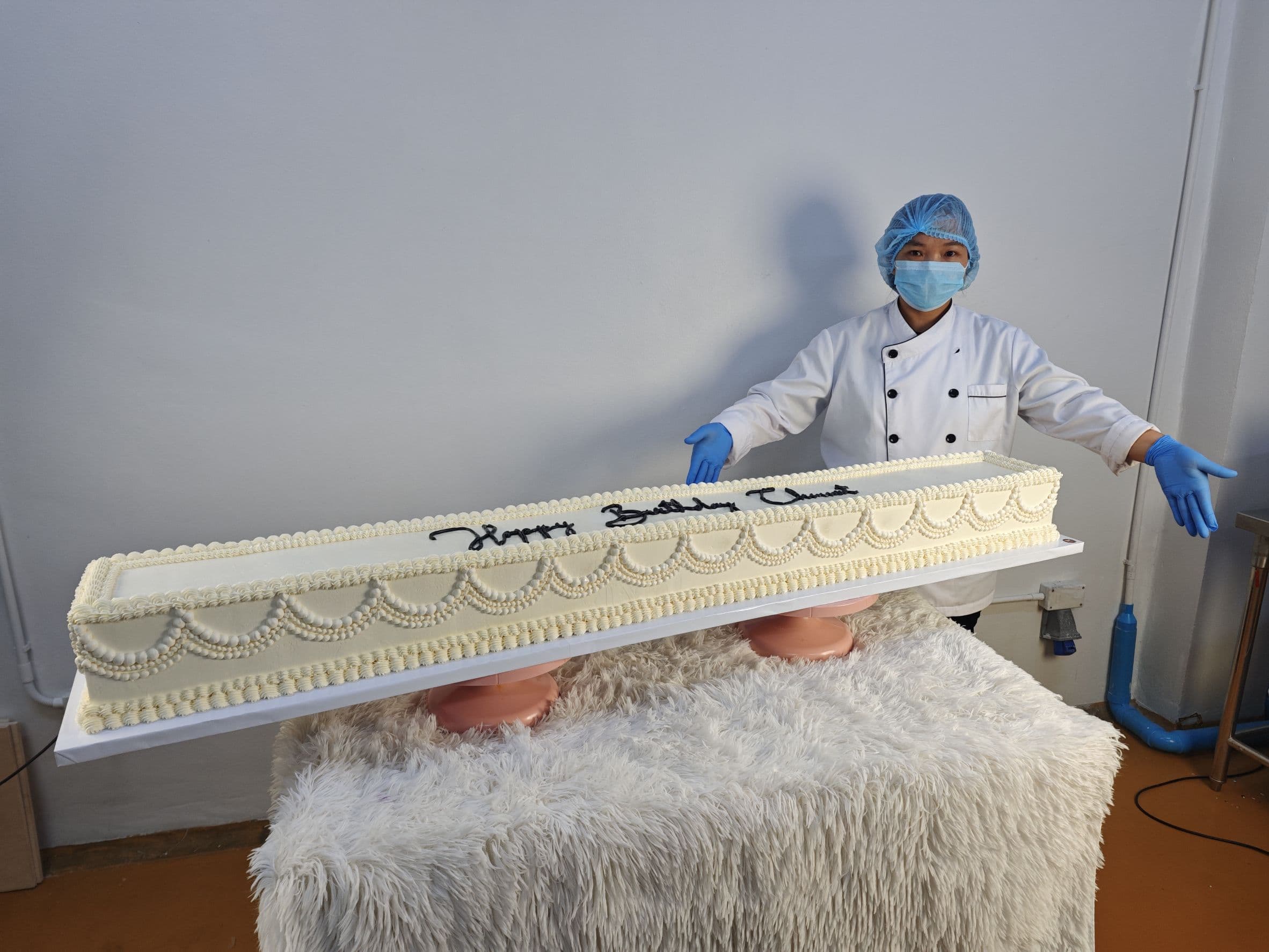 เค้กยาวเท่าเจ้าของวันเกิด 2 เค้กยาวเท่าเจ้าของวันเกิด