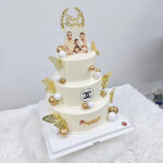 เค้กทรงสูง 3ชั้น Logo Brandname ตกแต่งทองคำ