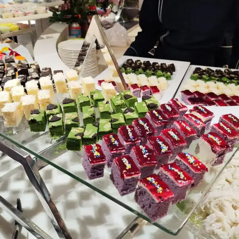 cake catering buffet 6 800x800 1