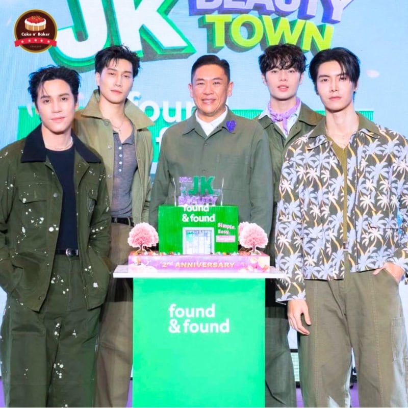 เค้กออกแบบพิเศษ found&found 2nd Anniversary 9 เค้กออกแบบพิเศษ found&found ผลิตโดย Cake n' Baker เค้กแอนด์เบคเกอร์