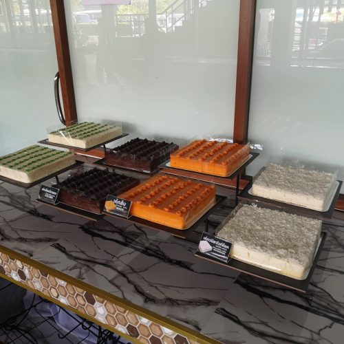 รับผลิตเค้กสำหรับร้านบุฟเฟต์และโรงแรม